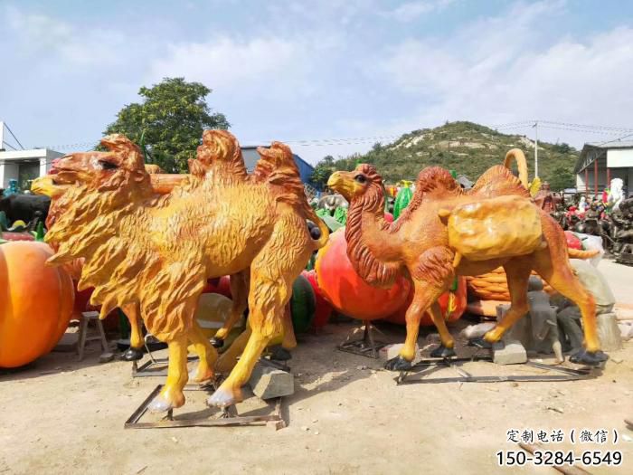 田間玻璃鋼駱駝雕塑廠家 彩繪仿真雕塑 園林?jǐn)[件