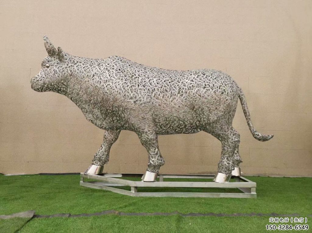 庭院小牛雕塑，動(dòng)物主題，鏤空工藝