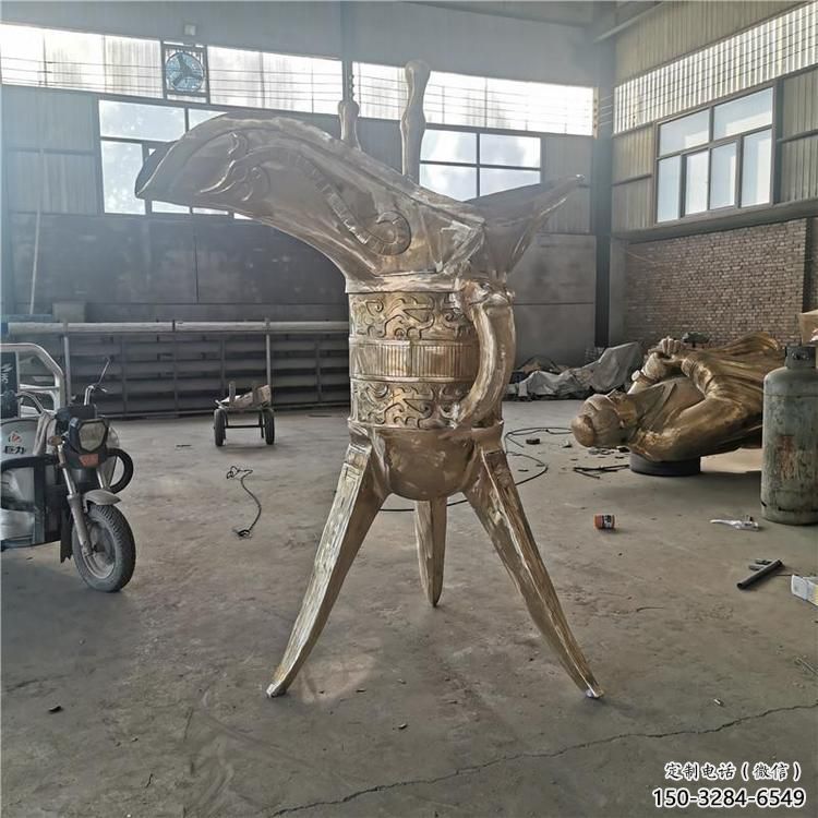 創(chuàng)意酒尊雕塑 啞光酒尊杯雕塑 公園酒器雕塑