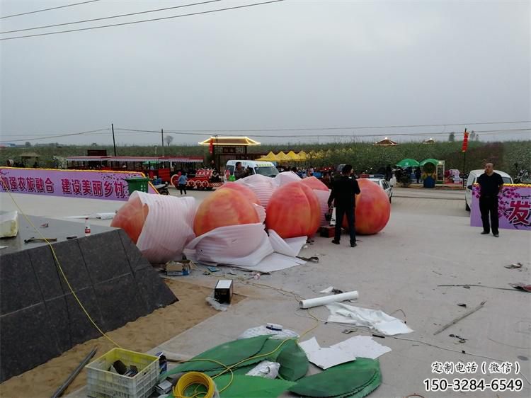 園林果籃雕塑展品，公園小品，桃子果籃雕塑生產商