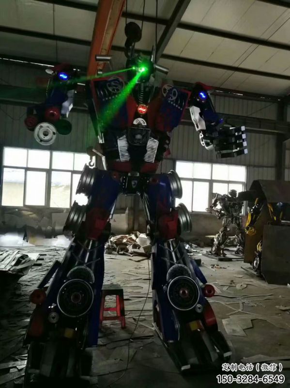 選用發聲機器人雕塑