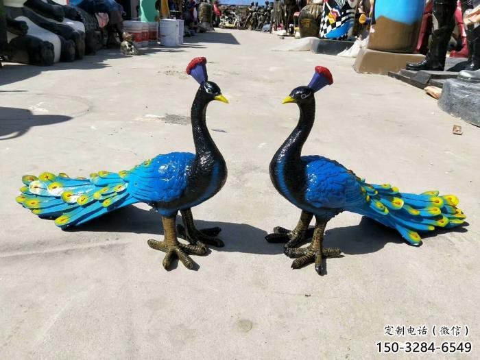 彩繪孔雀雕塑承接，景區(qū)案例，仿真孔雀雕塑制作