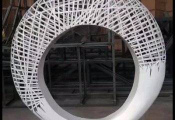 月牙雕塑預(yù)定，城區(qū)小品，民俗鏤空月牙雕塑制造商