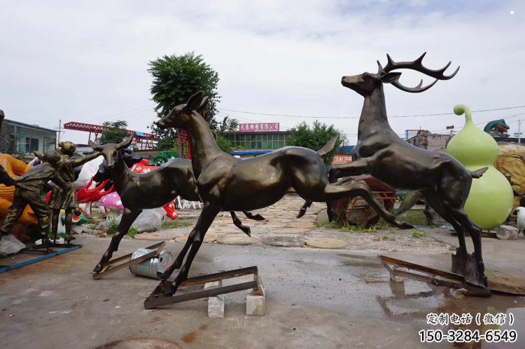 柳州戶外小鹿批發，動物雕塑，梅花鹿銅雕塑供求