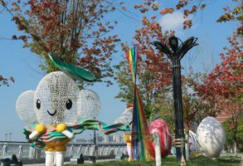 河源戶外鏤空卡通雕塑供應，花園小品，鐵藝卡通雕塑展品