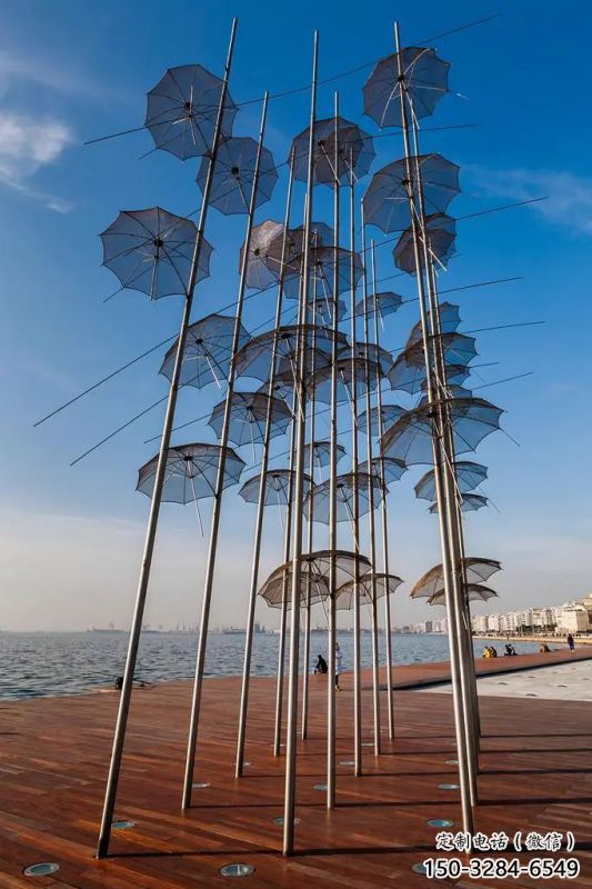 遼陽(yáng)步行街雨傘雕塑